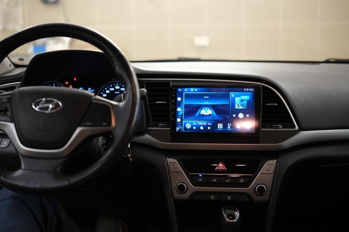 Hyundai Elantra 2017 - установка Андроид-магнитолы и автосигнализации