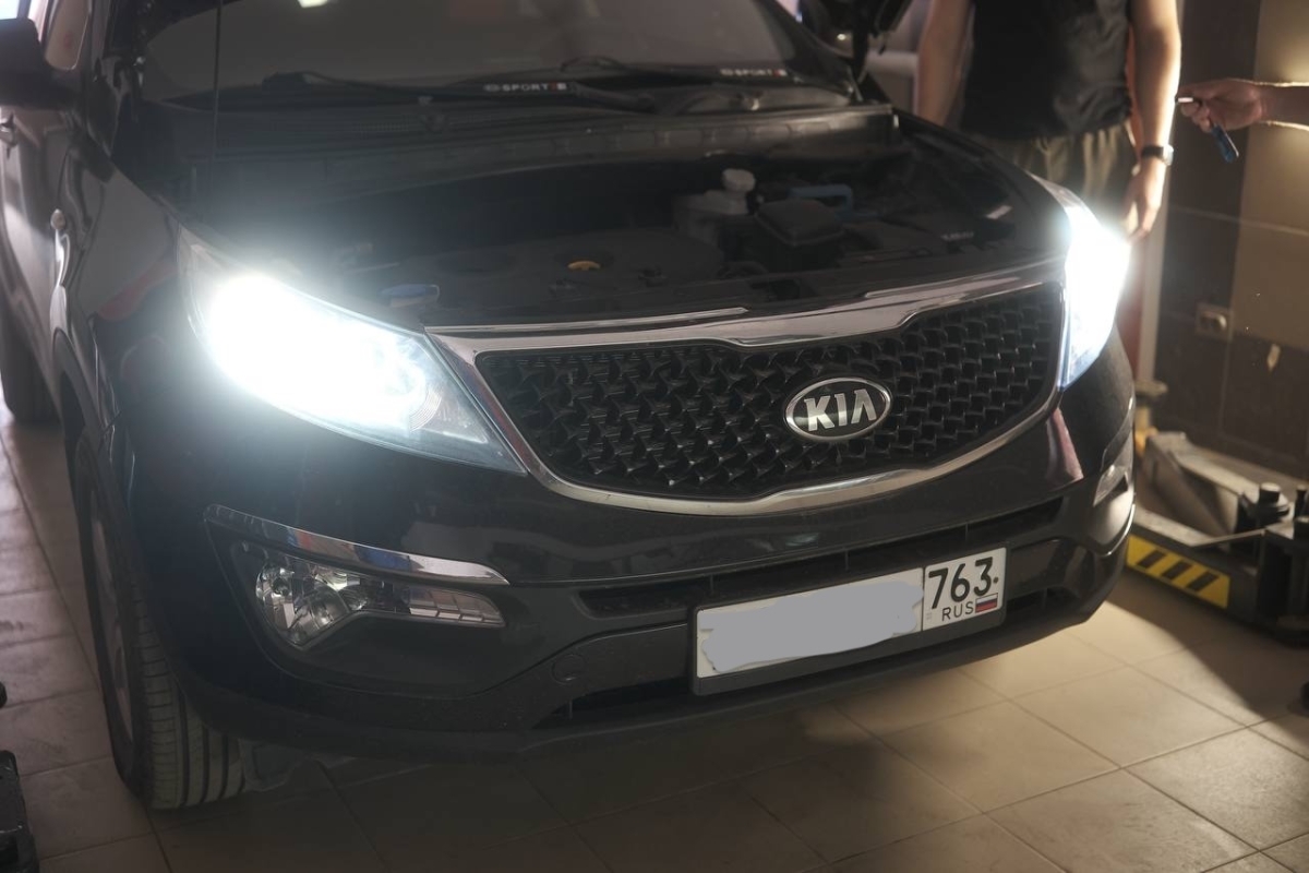 Kia Sportage - установка светодиодных ламп MTF Light серия CYBER LIGHT