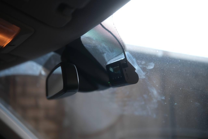 Range Rover Discovery 4 - установка видеорегистратора Xiaomi 70mai A500S