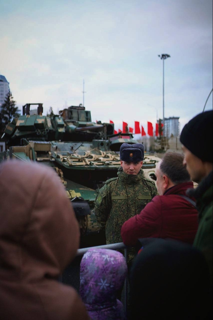 С 23 февраля, дорогие мужчины!