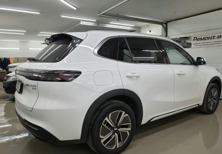 Geely EX5 EM-R - установка автосигнализации Pandora VX 4G FD