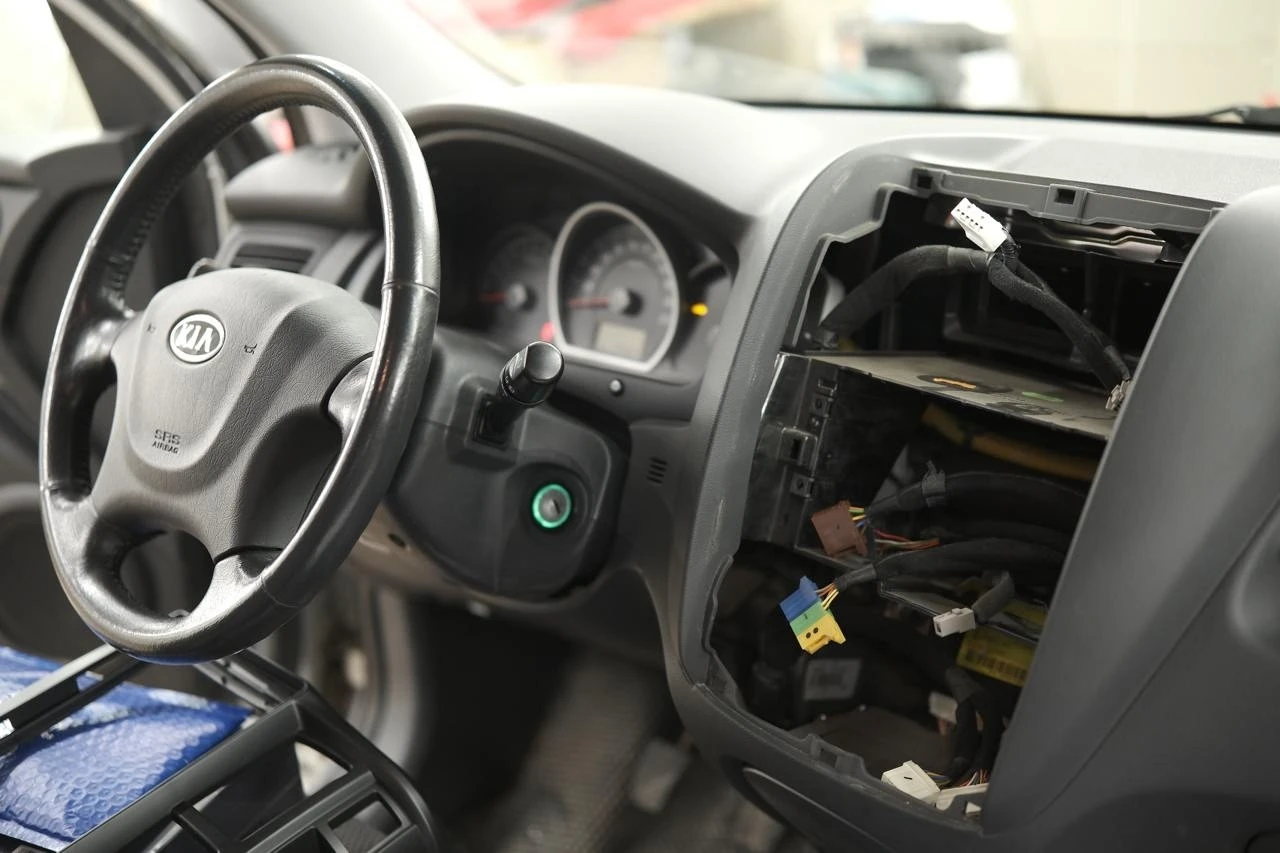 Установка Teyes CC3L 4/32 (9 дюймов) на Kia Sportage 2008 Установка Teyes CC3L 4/32 (9 дюймов) на Kia Sportage 2008