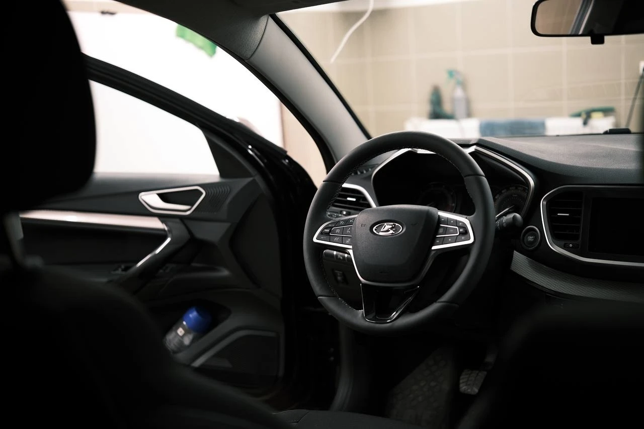 Lada Vesta SW 2025 - установка автосигнализации, автозвука, регистратора и антигравийная защита Lada Vesta SW 2025 - установка автосигнализации, автозвука, регистратора и антигравийная защита